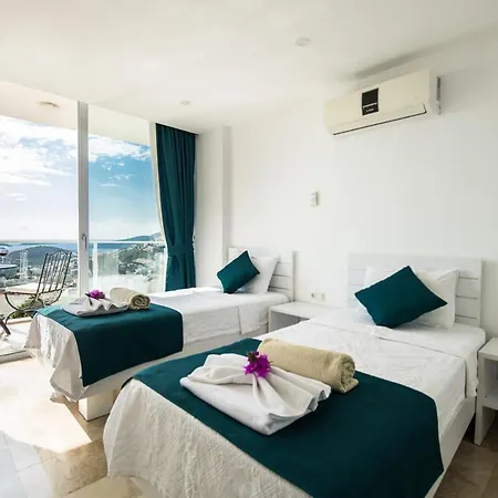 Willa Sleeps 8 With Pool And Air Con Kalkan