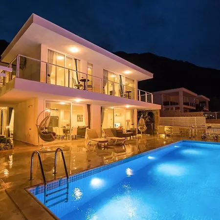 Sleeps 8 With Pool And Air Con Kalkan